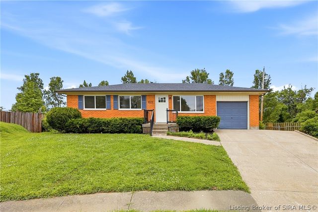 1022 Spicewood Plaza, Jeffersonville, IN 47129