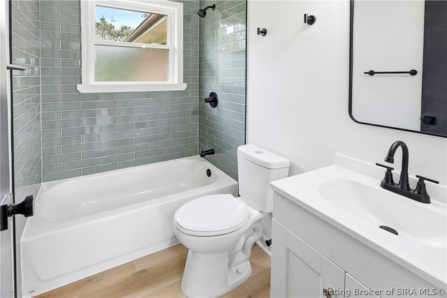 1022 Spicewood Plaza, Jeffersonville, IN 47129