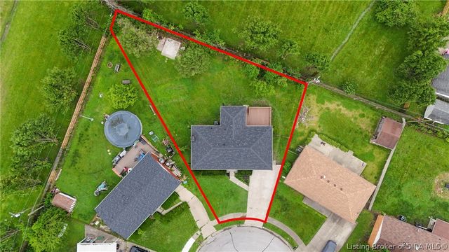 1022 Spicewood Plaza, Jeffersonville, IN 47129