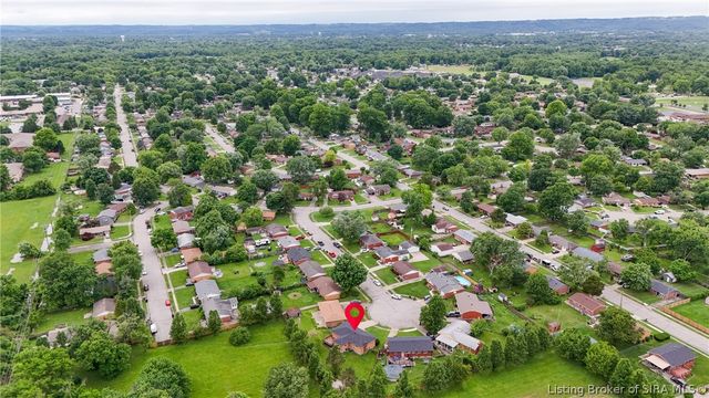 1022 Spicewood Plaza, Jeffersonville, IN 47129