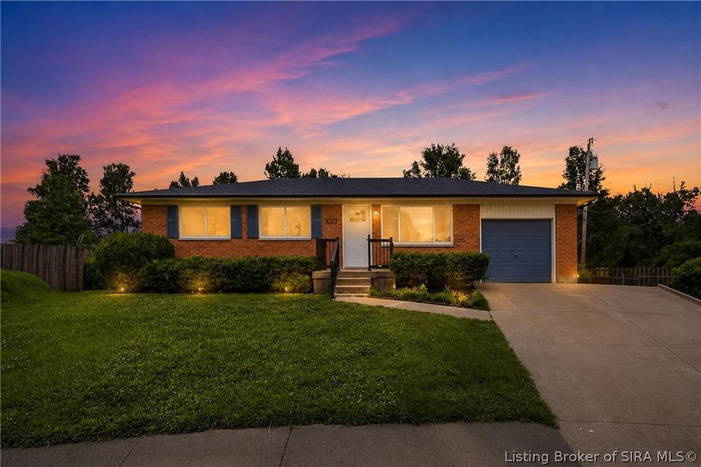 1022 Spicewood Plaza, Jeffersonville, IN 47129