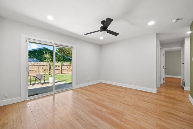 2307 Deadwood DR, Austin, TX 78744