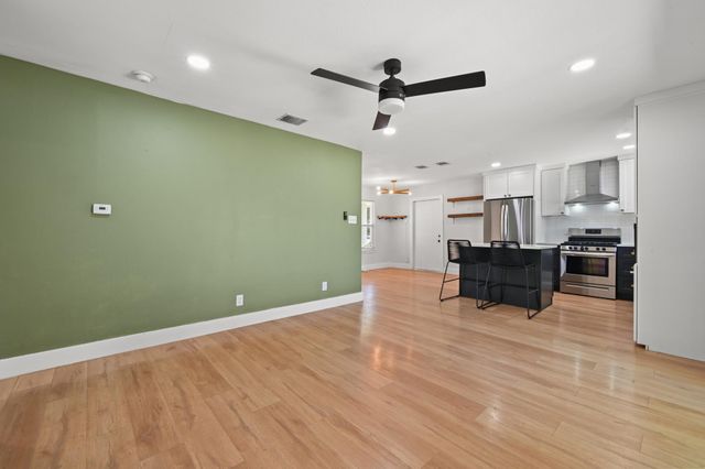 2307 Deadwood DR, Austin, TX 78744