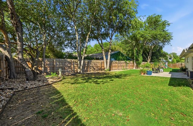 2307 Deadwood DR, Austin, TX 78744