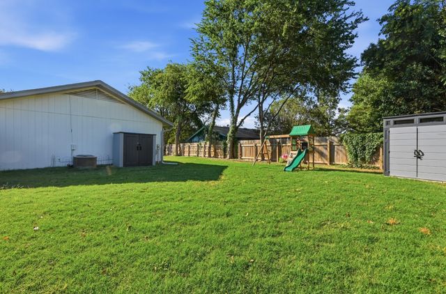 2307 Deadwood DR, Austin, TX 78744