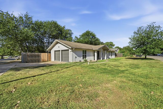 2307 Deadwood DR, Austin, TX 78744