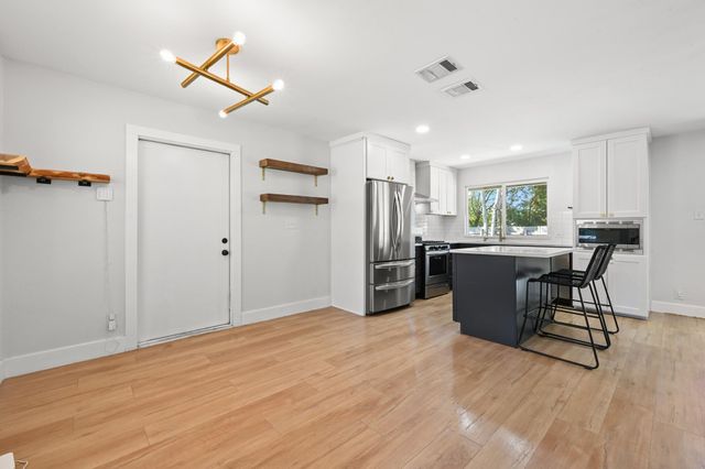 2307 Deadwood DR, Austin, TX 78744