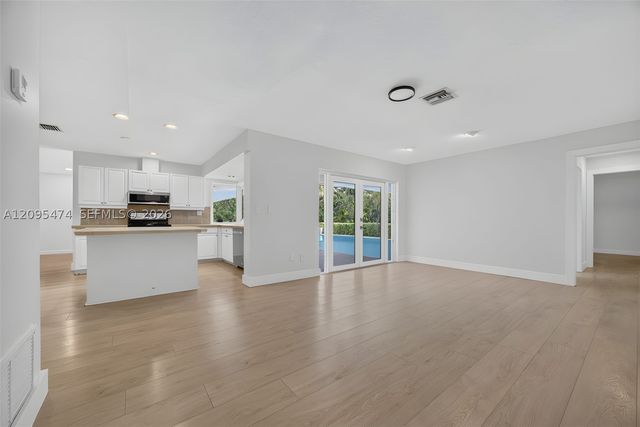 8400 SW 178th St, Palmetto Bay, FL 33157