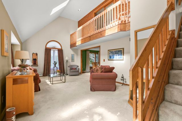 60 Lakewood Drive, Plymouth, MA 02360