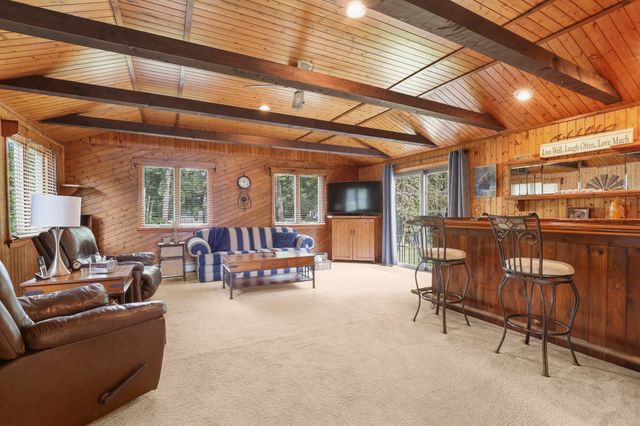 60 Lakewood Drive, Plymouth, MA 02360