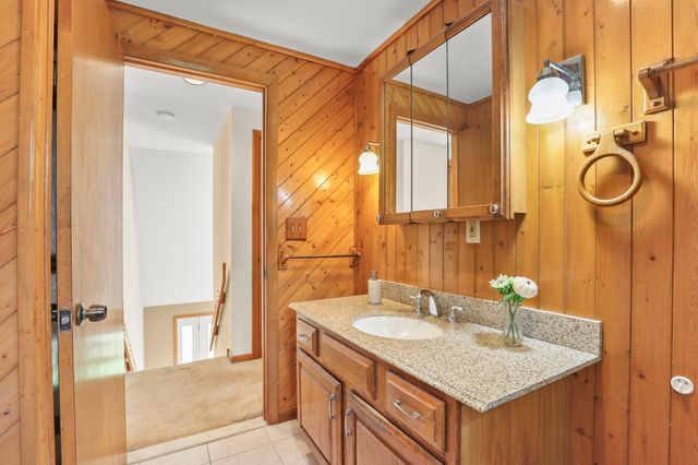 60 Lakewood Drive, Plymouth, MA 02360
