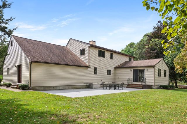 60 Lakewood Drive, Plymouth, MA 02360