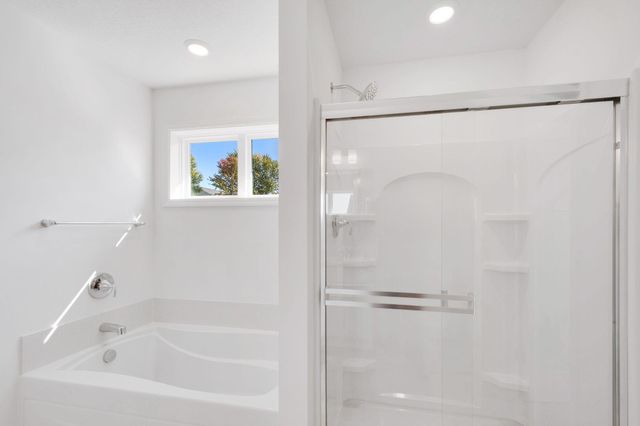 4887 Noble Drive NW, Rochester, MN 55901