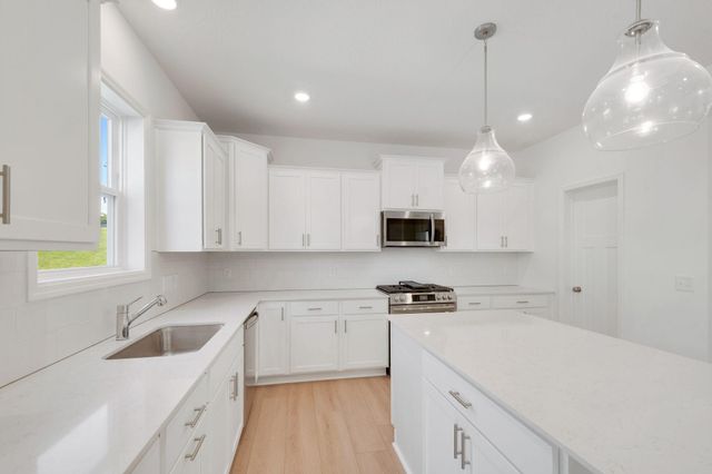 4887 Noble Drive NW, Rochester, MN 55901