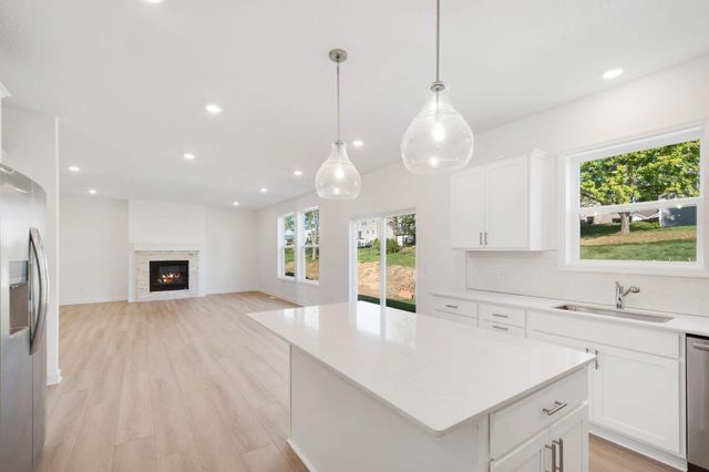 4887 Noble Drive NW, Rochester, MN 55901