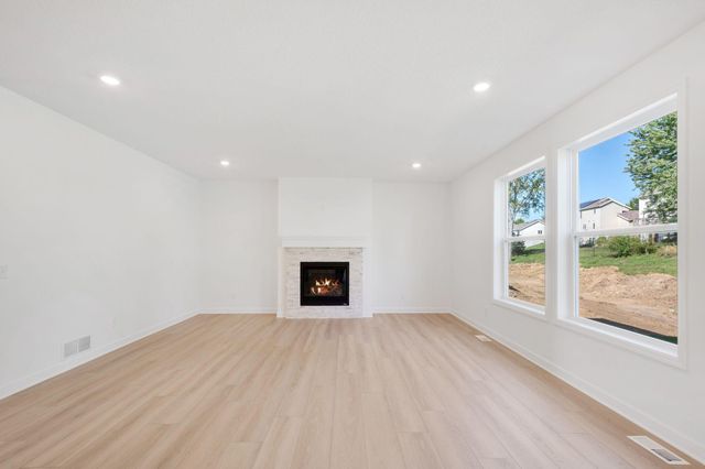 4887 Noble Drive NW, Rochester, MN 55901