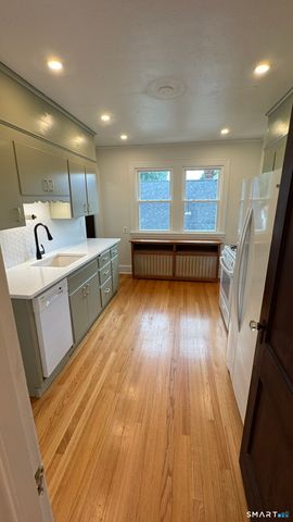 36 Somerset Street, West Hartford, CT 06110