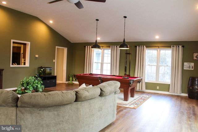 88 CECELIA ST, Toms Brook, VA 22660