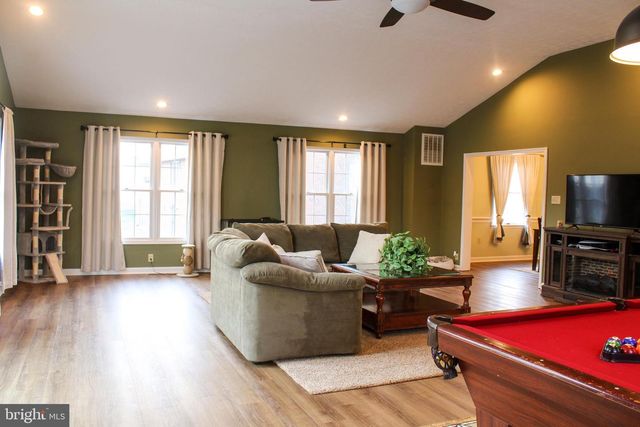 88 CECELIA ST, Toms Brook, VA 22660