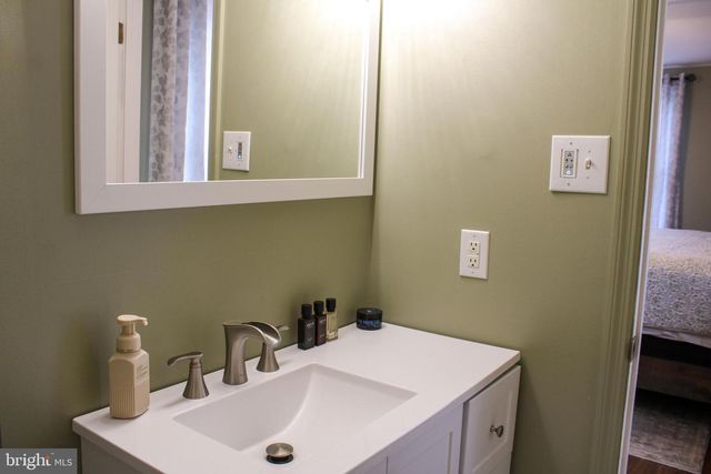 88 CECELIA ST, Toms Brook, VA 22660