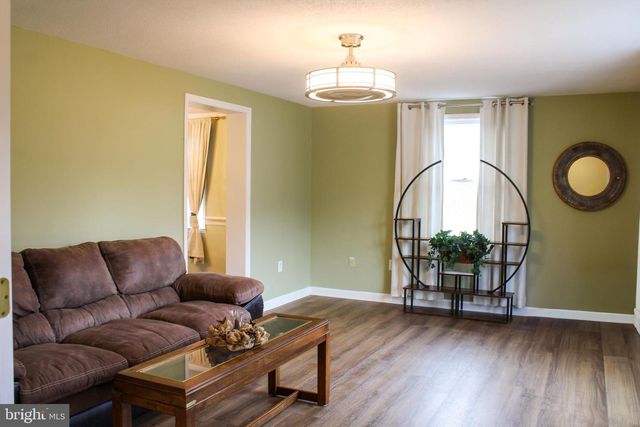 88 CECELIA ST, Toms Brook, VA 22660