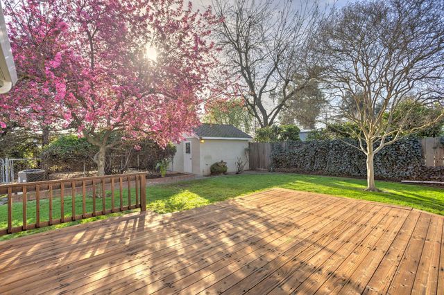 7920 Cedar Ln, Hilmar, CA 95324
