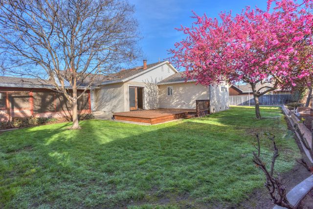 7920 Cedar Ln, Hilmar, CA 95324