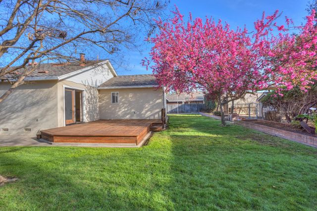 7920 Cedar Ln, Hilmar, CA 95324