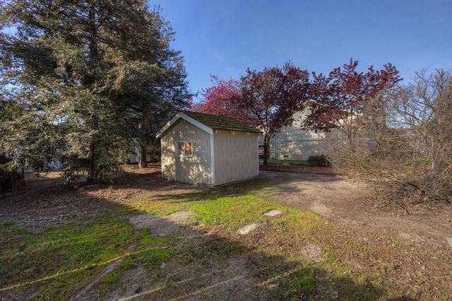 7920 Cedar Ln, Hilmar, CA 95324