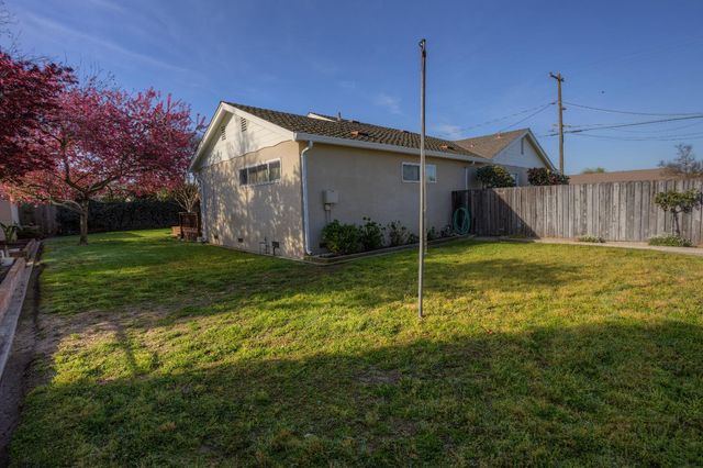 7920 Cedar Ln, Hilmar, CA 95324