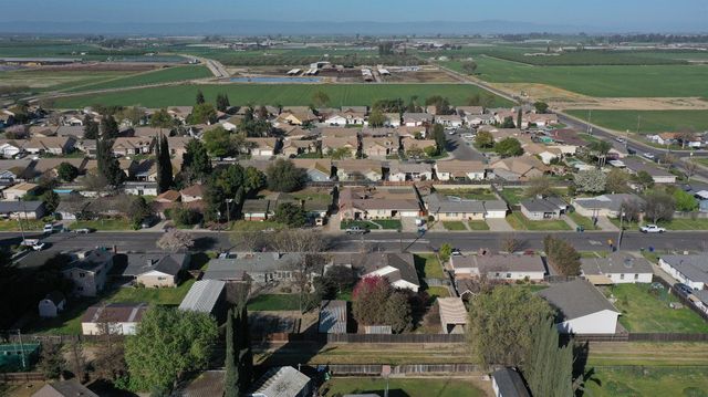 7920 Cedar Ln, Hilmar, CA 95324