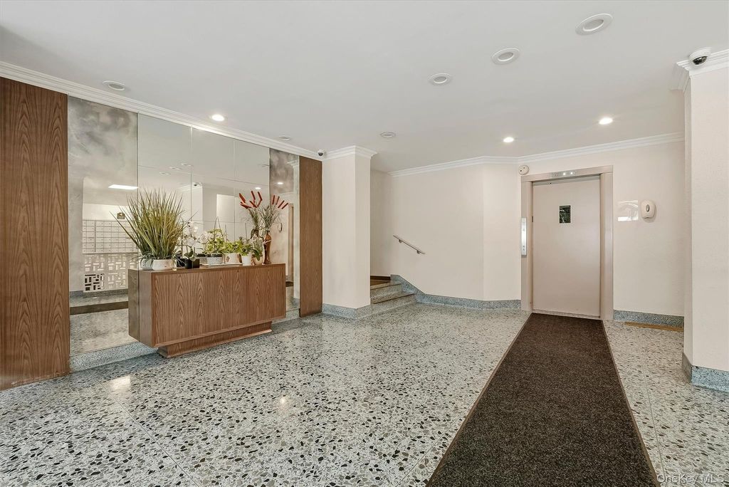 642 Locust Street 4H, Mount Vernon, NY 10552 — photo 4