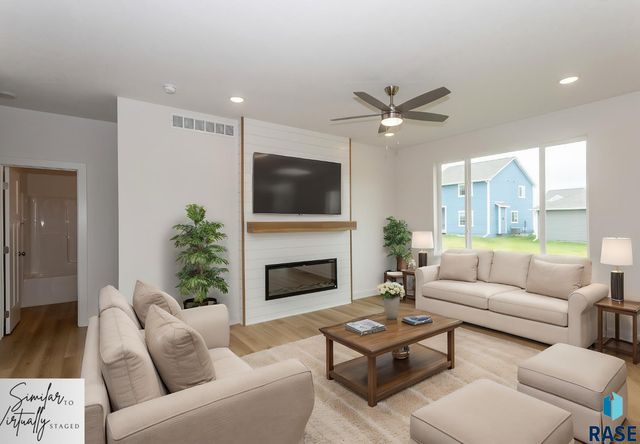 333 S Willow Spring Dr Drive, Sioux Falls, SD 57110