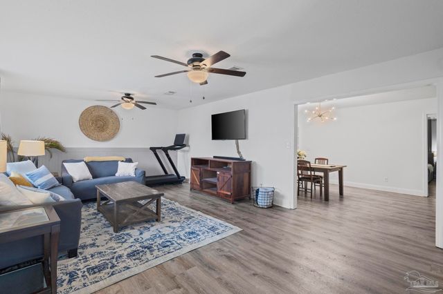 6130 Jasmine Rd, Pensacola, FL 32504