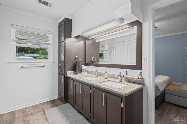 6130 Jasmine Rd, Pensacola, FL 32504