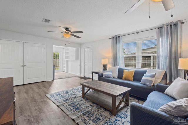 6130 Jasmine Rd, Pensacola, FL 32504