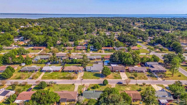 6130 Jasmine Rd, Pensacola, FL 32504