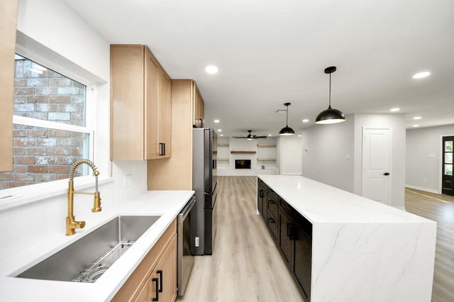 10806 Olympia Drive, Houston, TX 77042