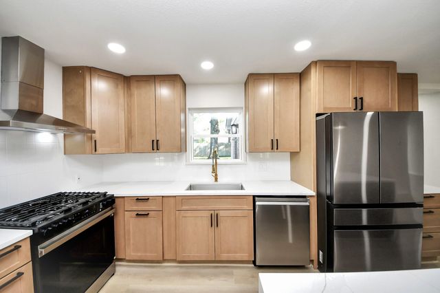 10806 Olympia Drive, Houston, TX 77042