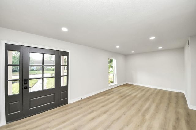 10806 Olympia Drive, Houston, TX 77042