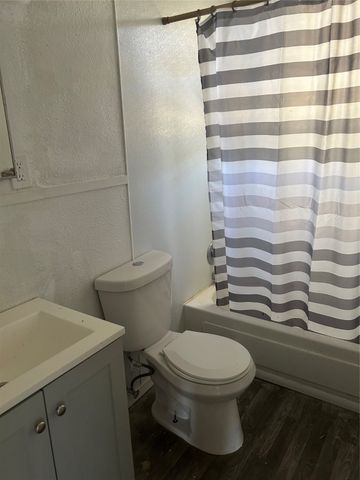 301 E Hutchings Lane, Olney, TX 76374