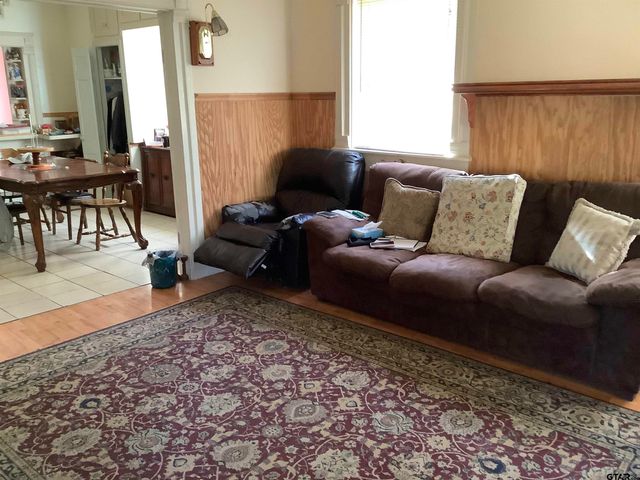 1106 W Claude St., Tyler, TX 75701