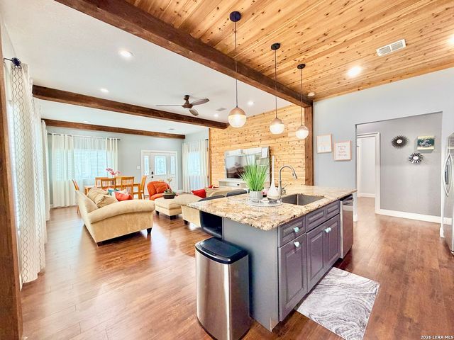 702 E EUCLID AVE, San Antonio, TX 78212