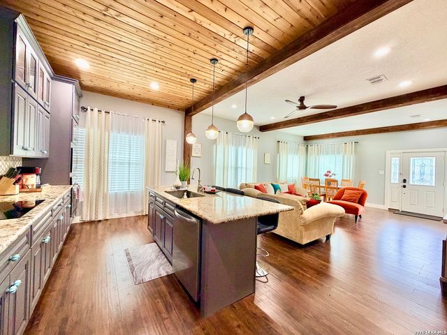 702 E EUCLID AVE, San Antonio, TX 78212