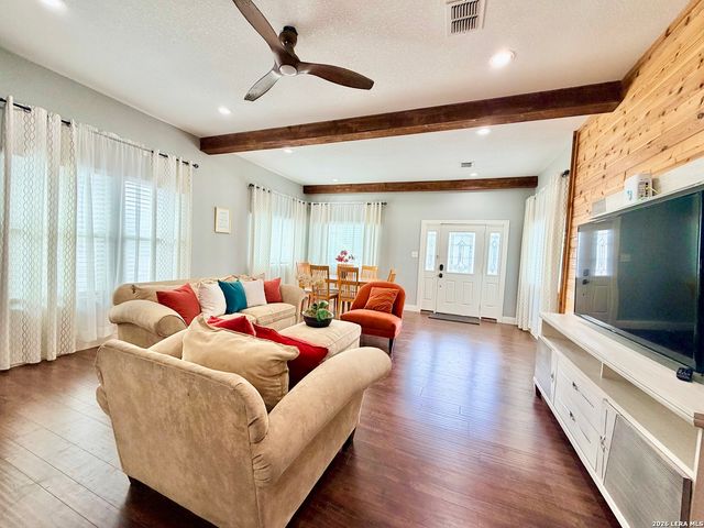 702 E EUCLID AVE, San Antonio, TX 78212
