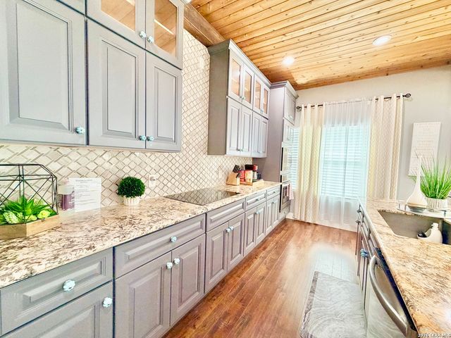 702 E EUCLID AVE, San Antonio, TX 78212