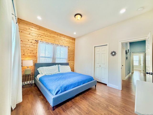 702 E EUCLID AVE, San Antonio, TX 78212