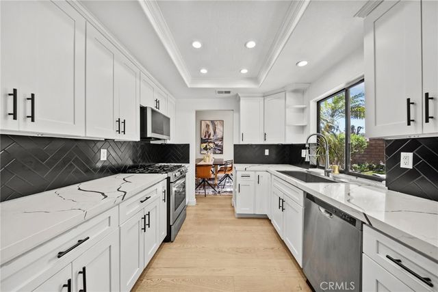 23684 Strathern, West Hills, CA 91304