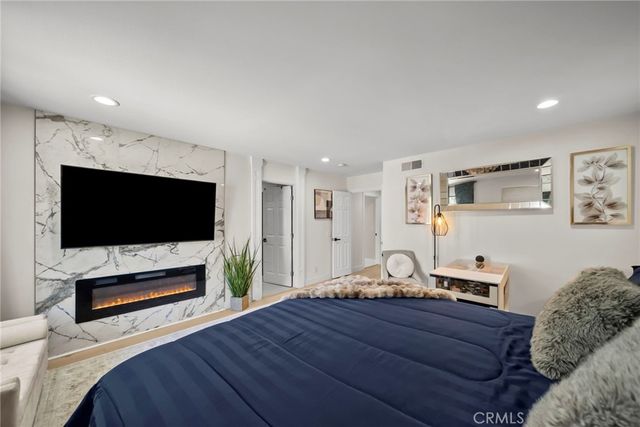 23684 Strathern, West Hills, CA 91304