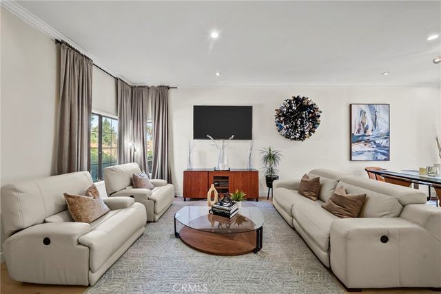 23684 Strathern, West Hills, CA 91304